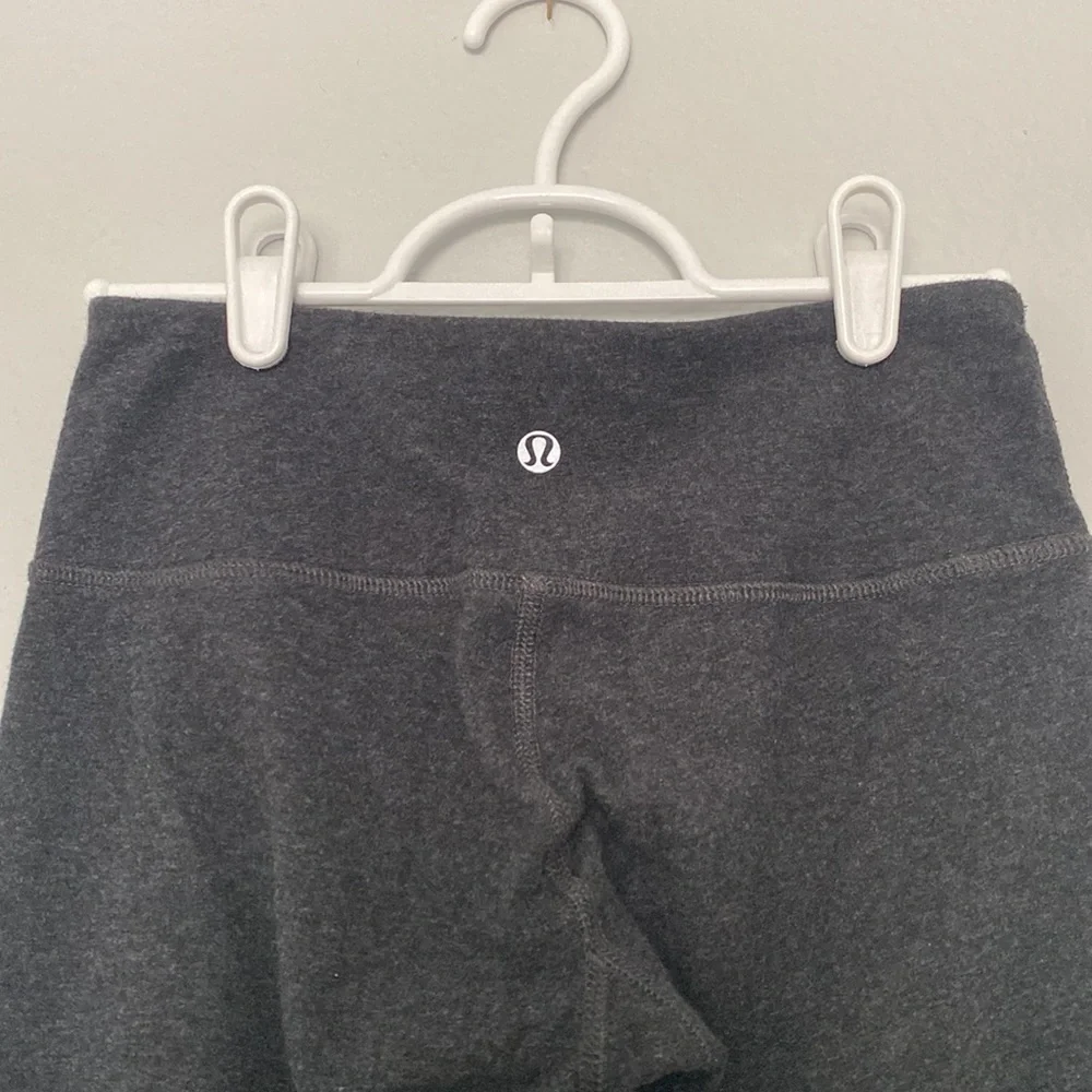 lululemon leggings - Picture 3 of 4